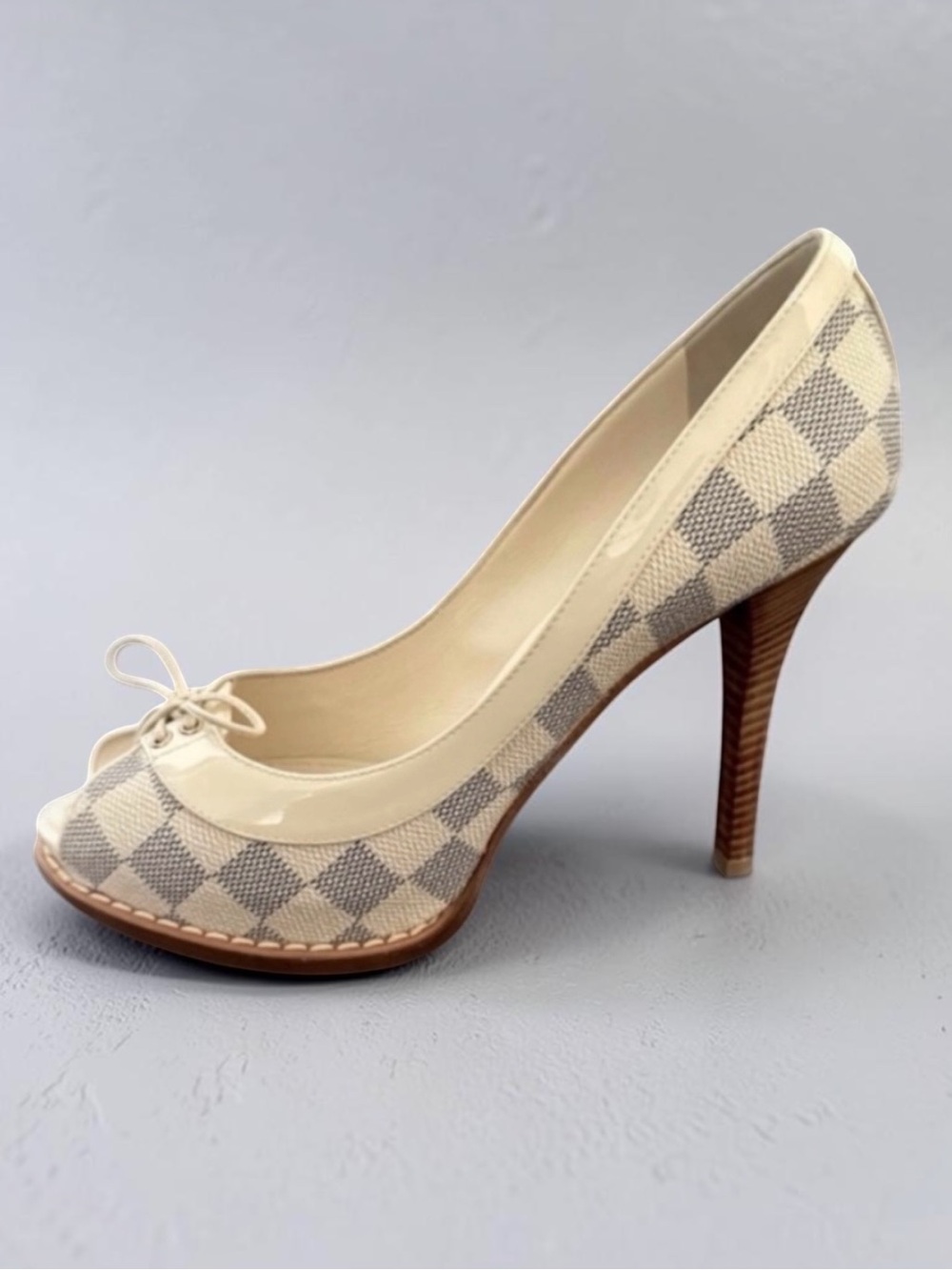 LOUIS VUITTON Damier Azur Palm Beach Open Toe Pump Size 38